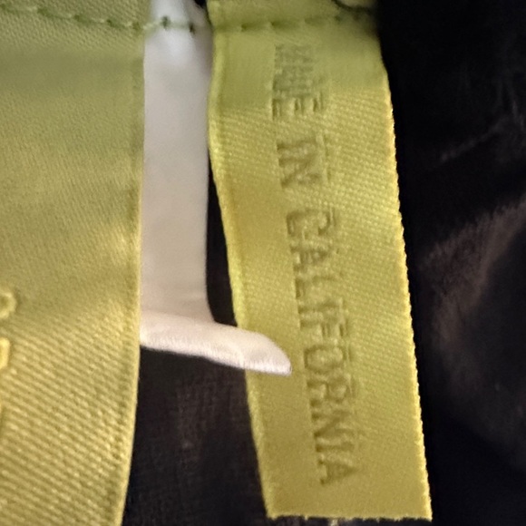 Green Dragon Black Shorts with Pink Embroidery - Picture 5 of 7